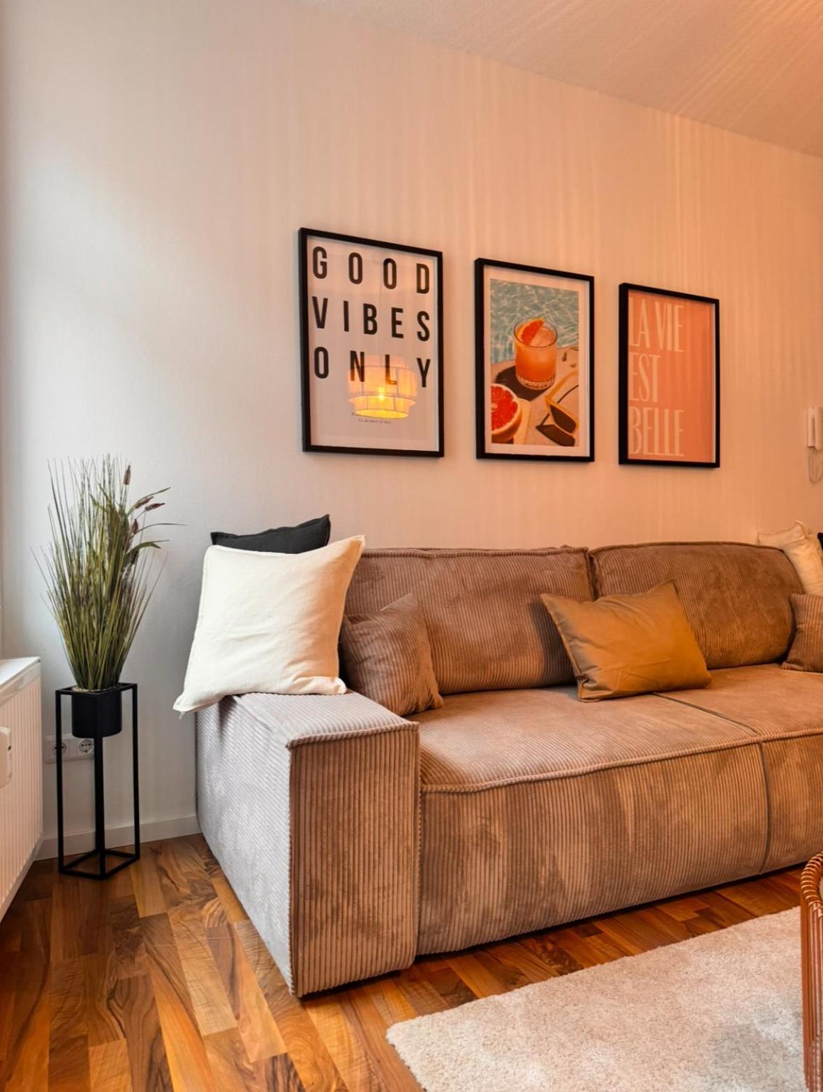 New Apartment In Magdeburg Buckau - Waschmaschine, Smart-Tv, Neues Badezimmer エクステリア 写真