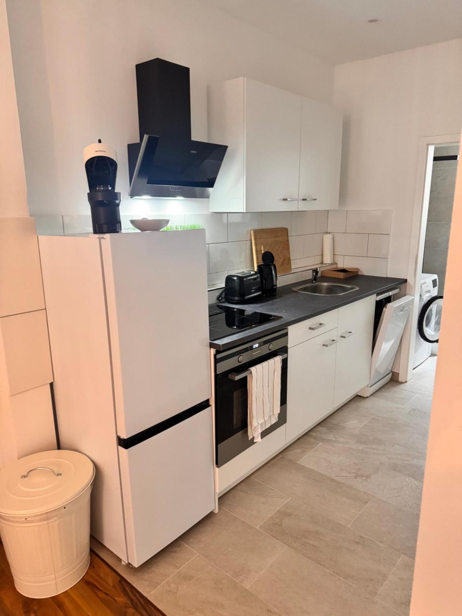 New Apartment In Magdeburg Buckau - Waschmaschine, Smart-Tv, Neues Badezimmer エクステリア 写真